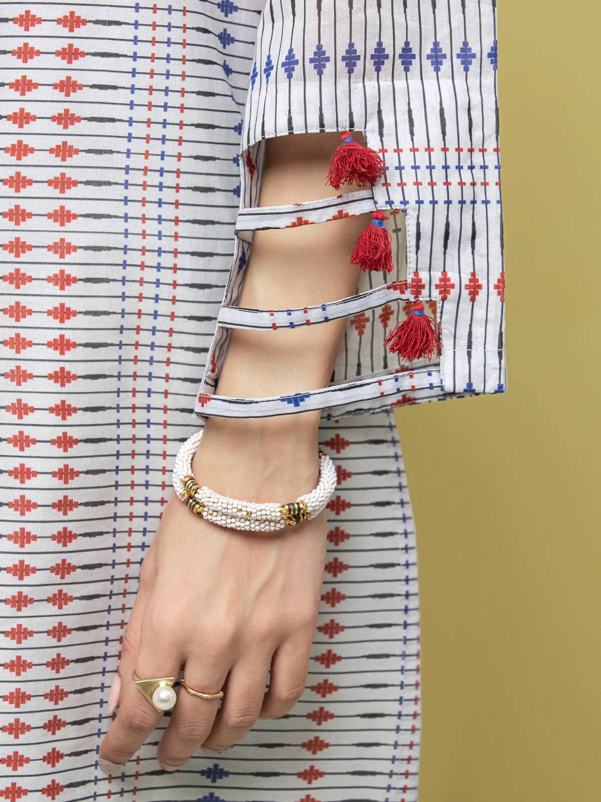 Unstitched Printed Lawn Suit - EWU23A1-26085 - Image 4