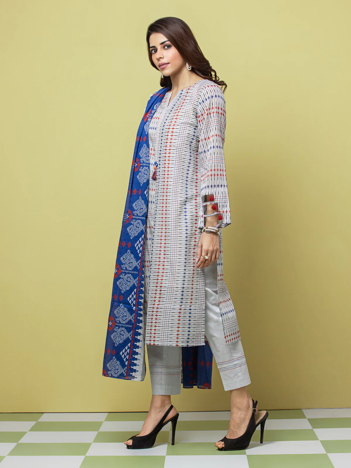 Unstitched Printed Lawn Suit - EWU23A1-26085 - Image 5