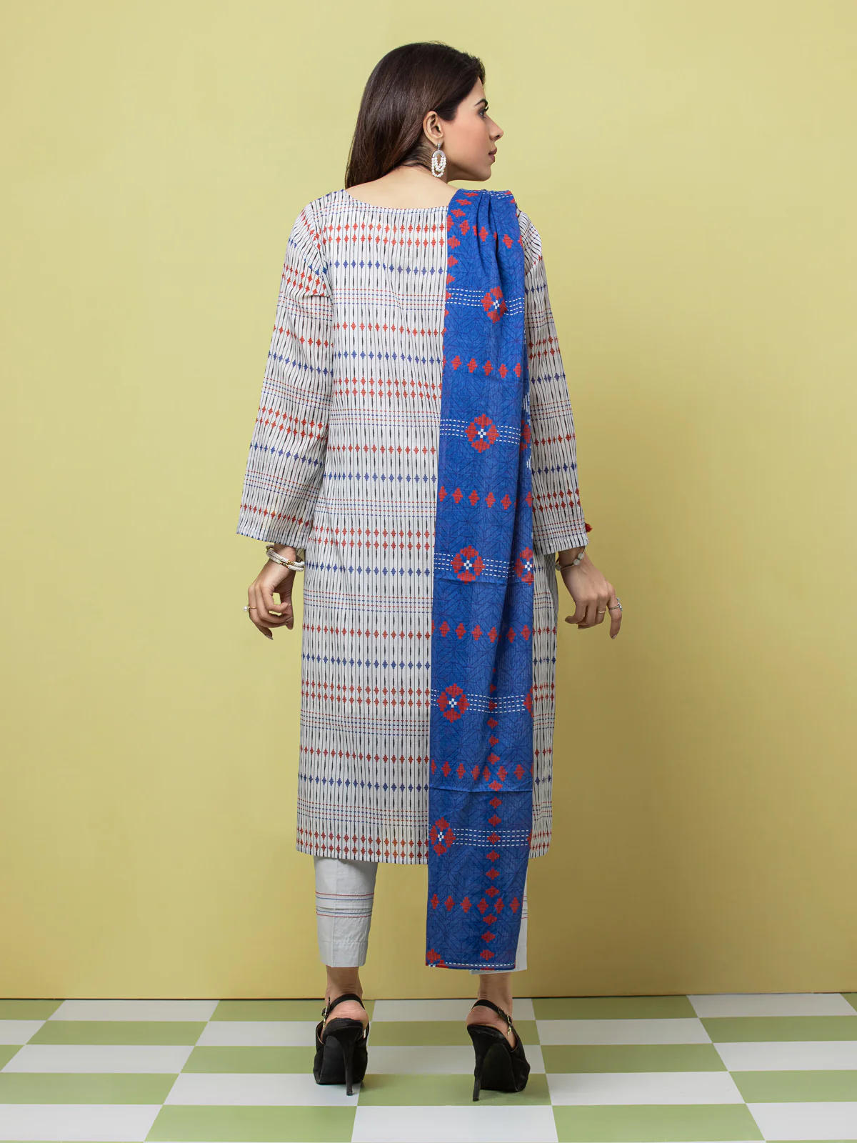 Unstitched Printed Lawn Suit - EWU23A1-26085 - Image 6