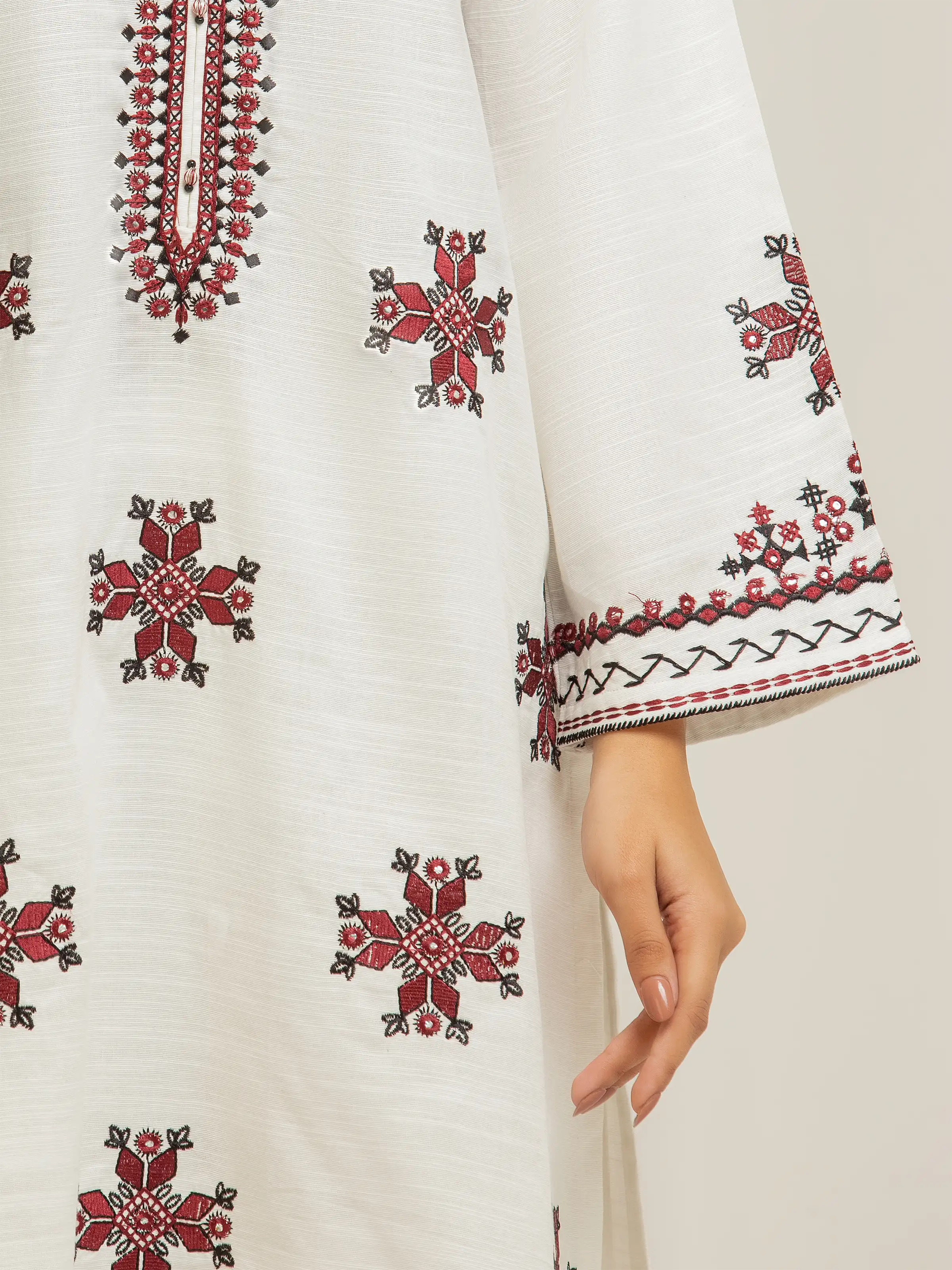 Pret Embroidered Khaddar Co-Ord Set - EWTKED5-84070ST - Image 4