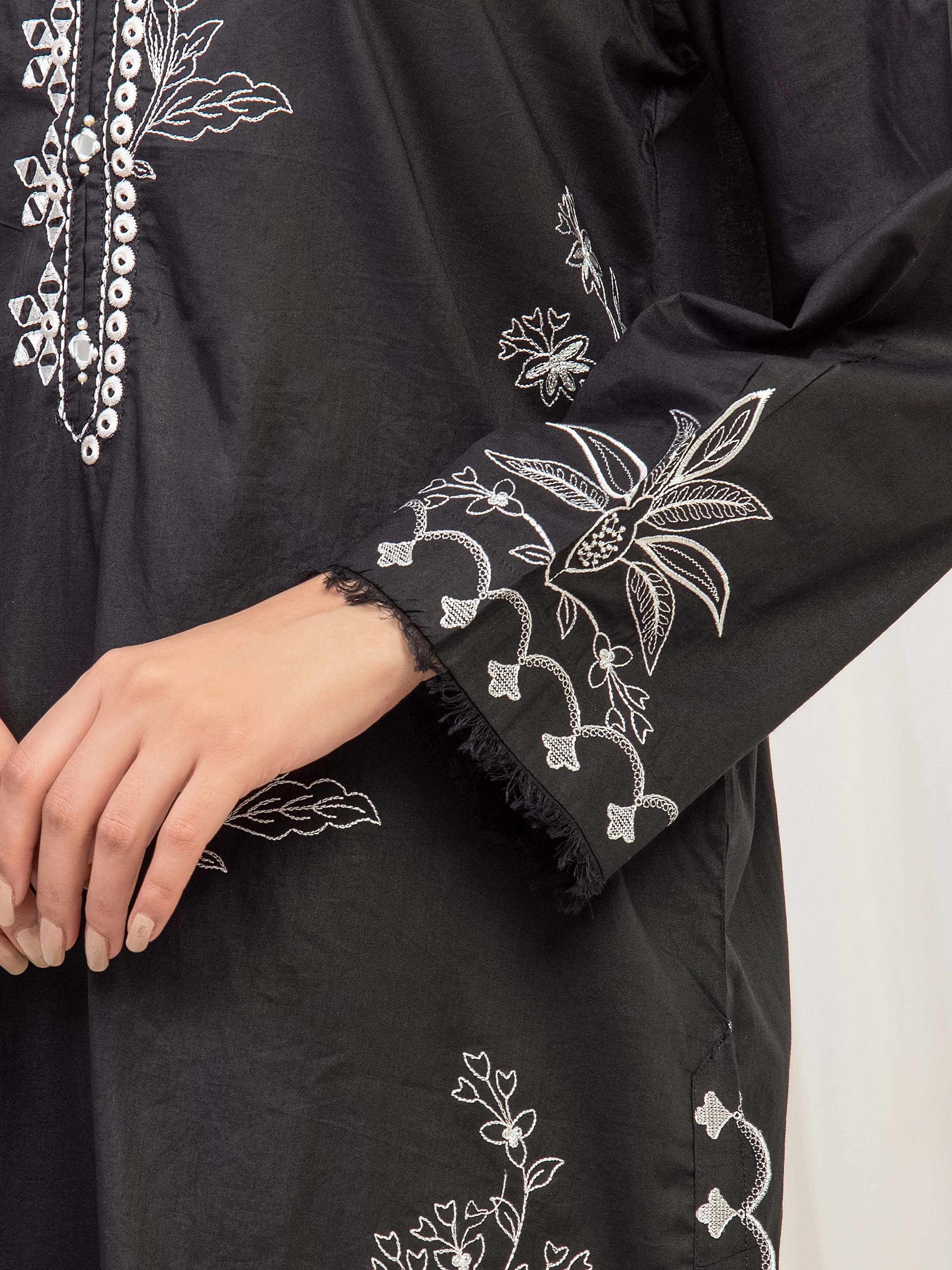 Pret Embroidered Cambric Suit - EWTKE5-81093-3P - Image 5