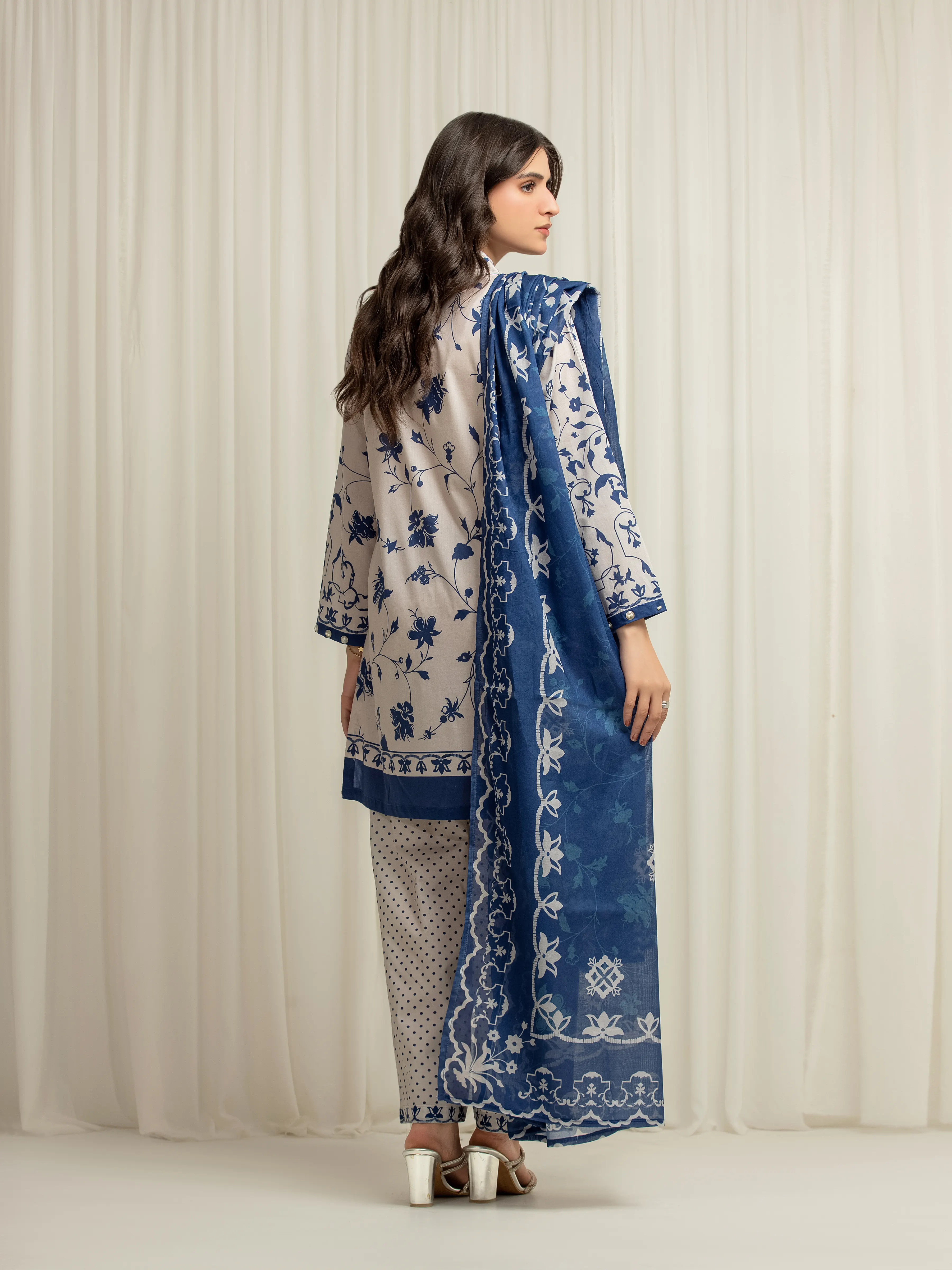 Pret Printed Lawn Suit - EWTKP6-86046-3P - Image 6