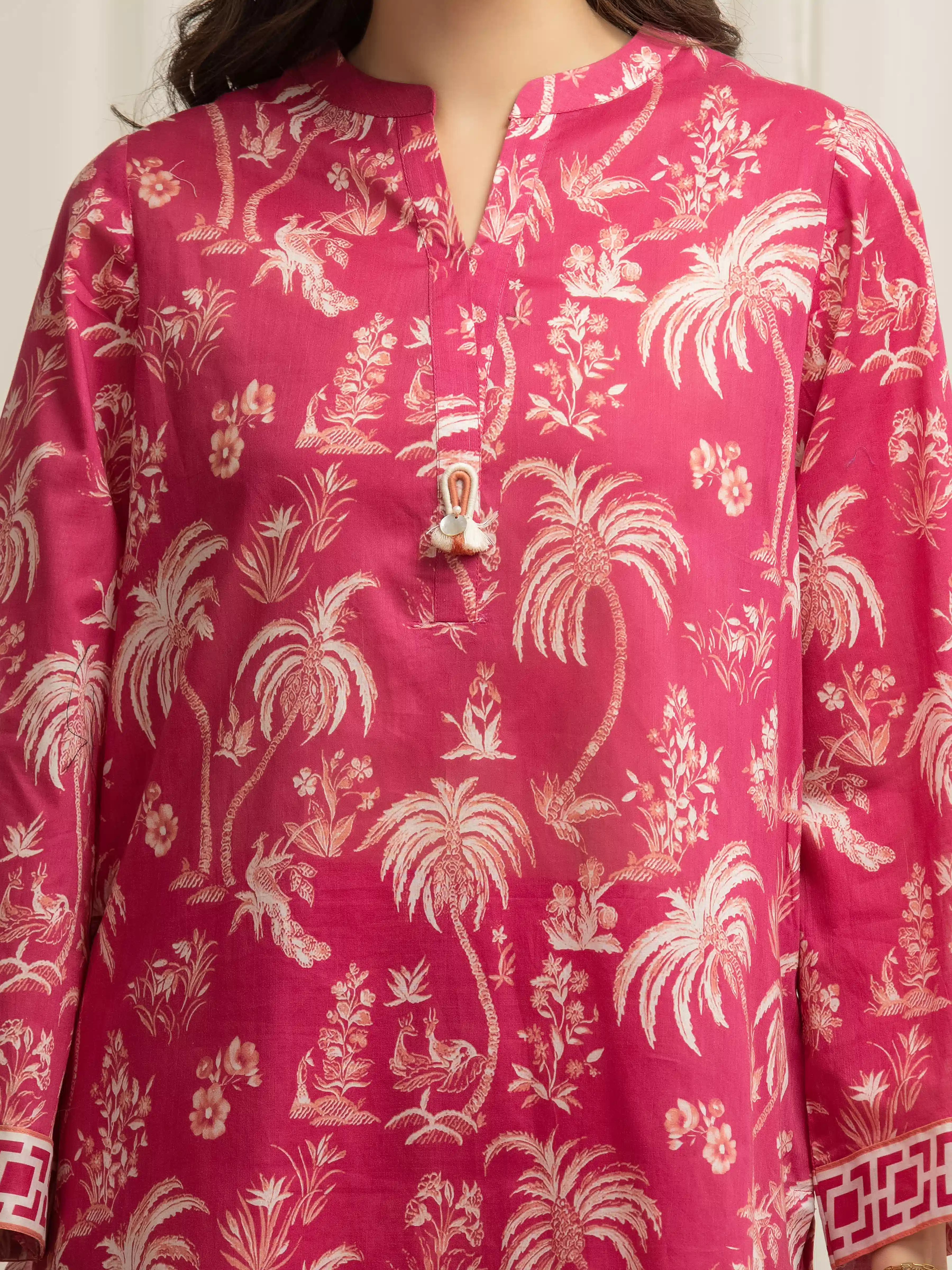 Pret Printed Lawn Suit - EWTKP6-86049-3P - Image 4