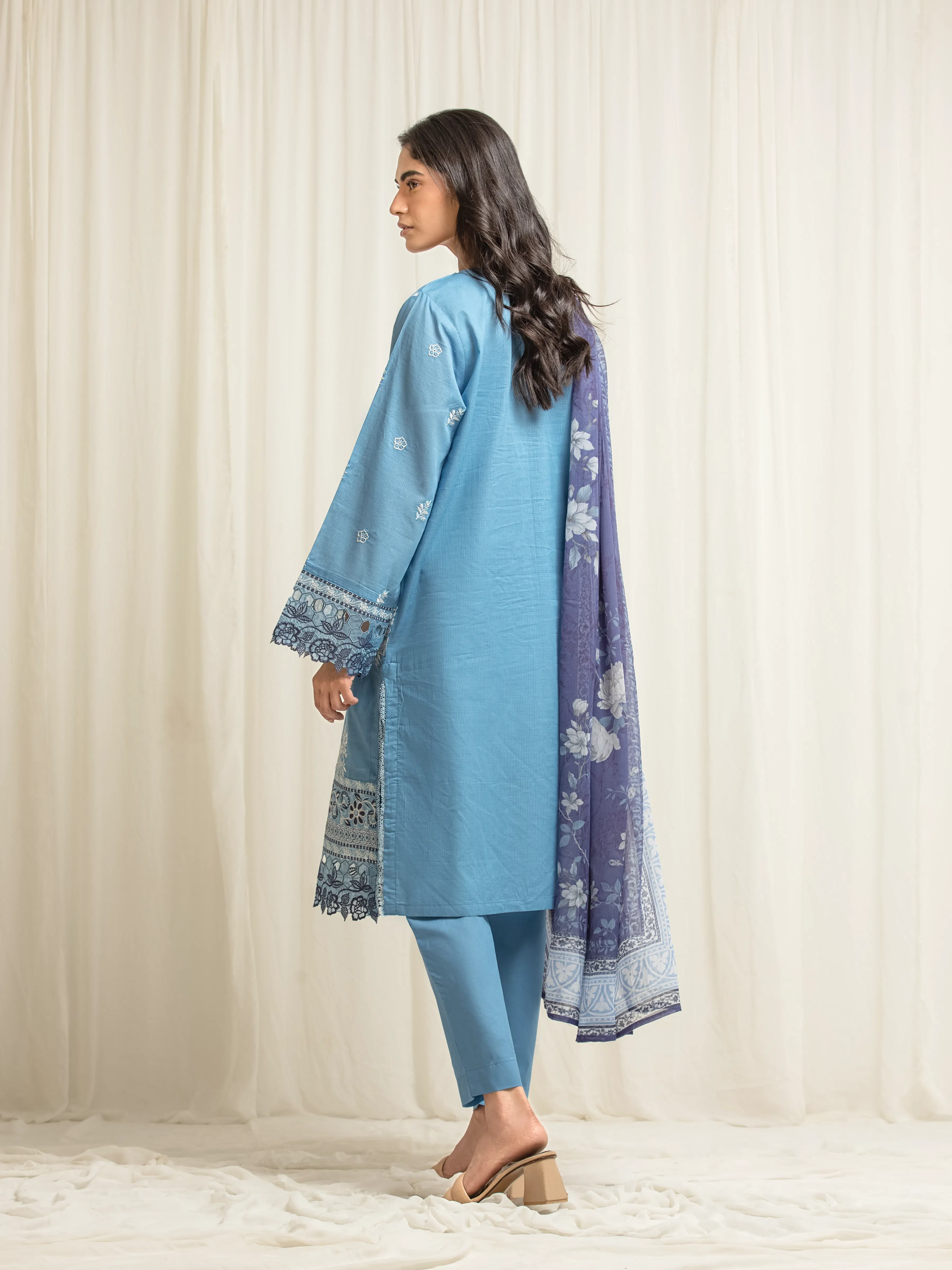 Unstitched Embroidered Lawn Suit - EWU5V1-31220-3P - Image 6