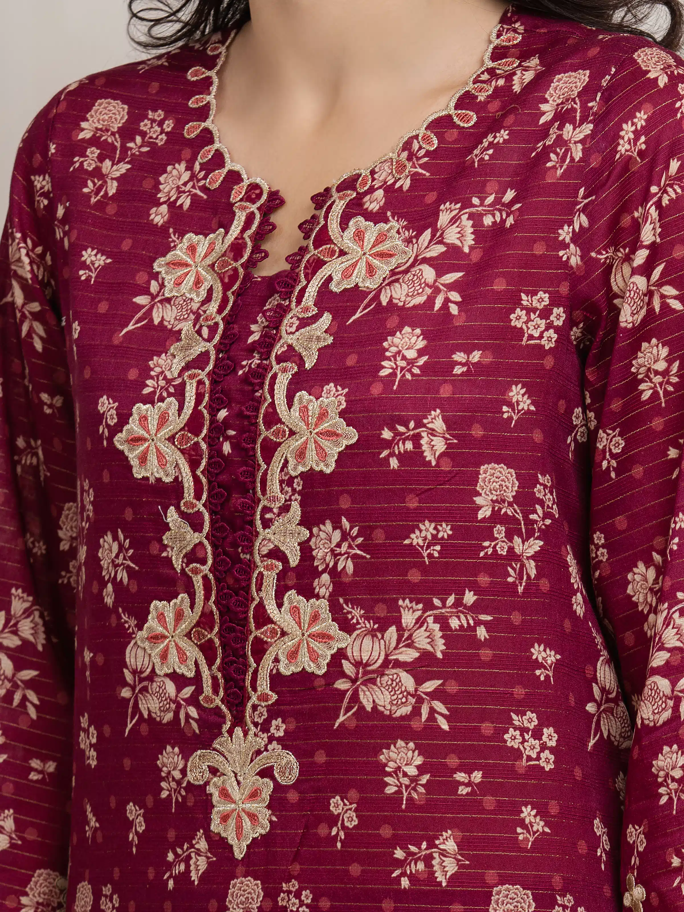 Unstitched Embroidered Zari Lawn Suit - EWU6V23-33400-3P - Image 3