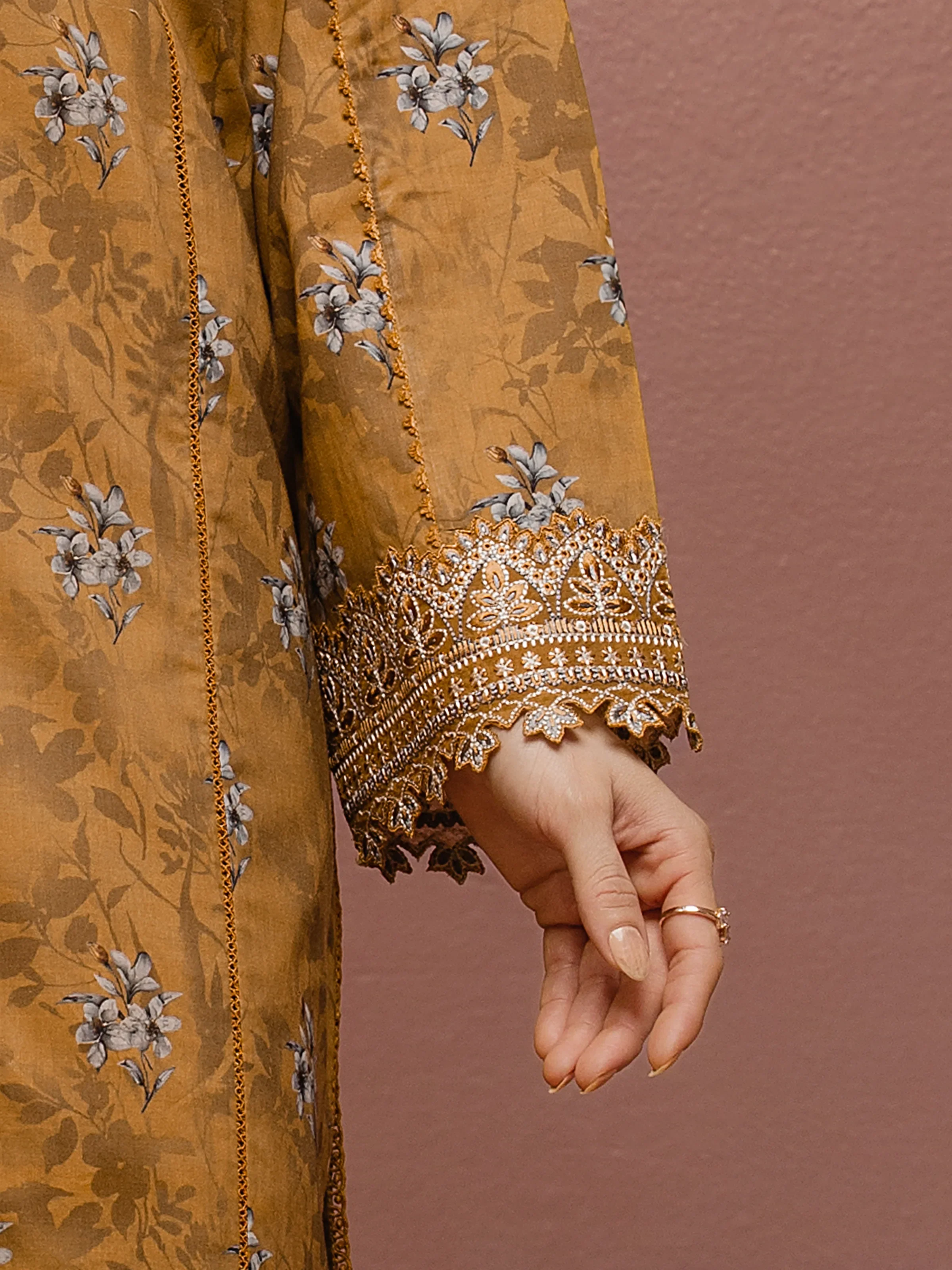 Unstitched Embroidered Cambric Shirt - EWU5V2-31050S - Image 3