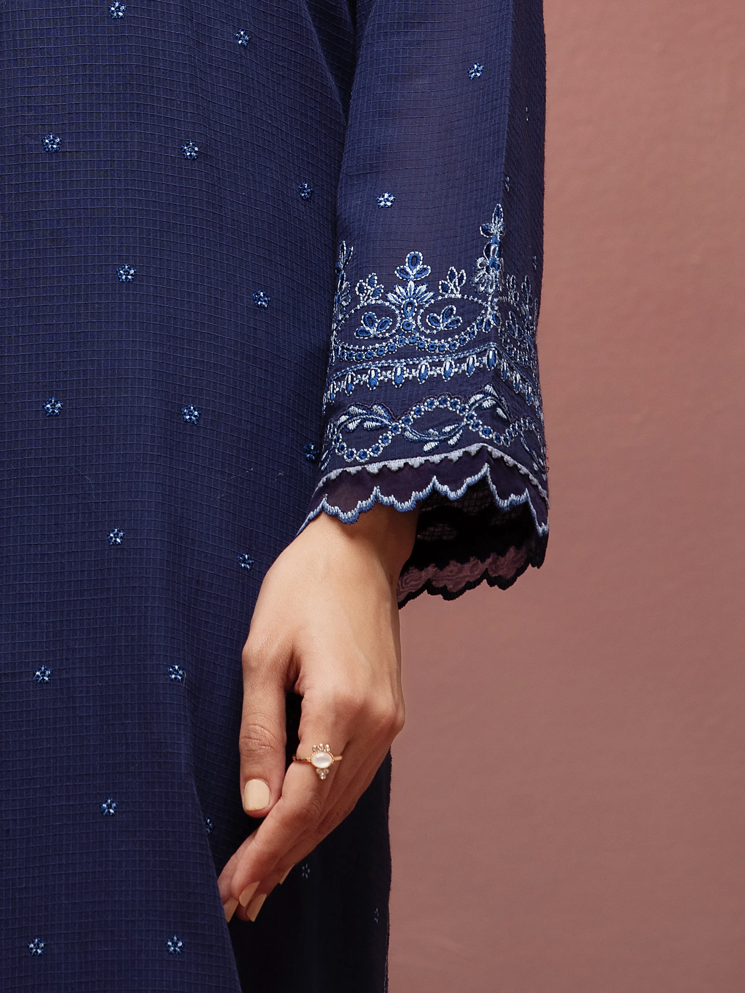 Unstitched Embroidered Lawn Shirt - EWU5V1-31222S - Image 3