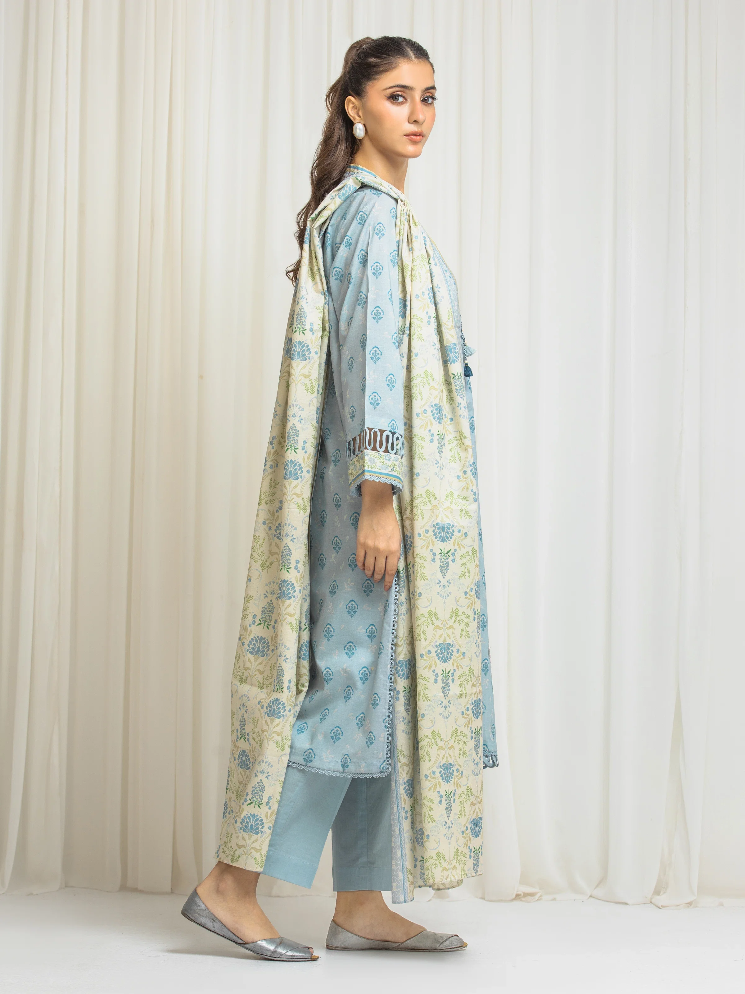 Unstitched Printed Lawn Suit - EWU6A1-36567-3P - Image 5