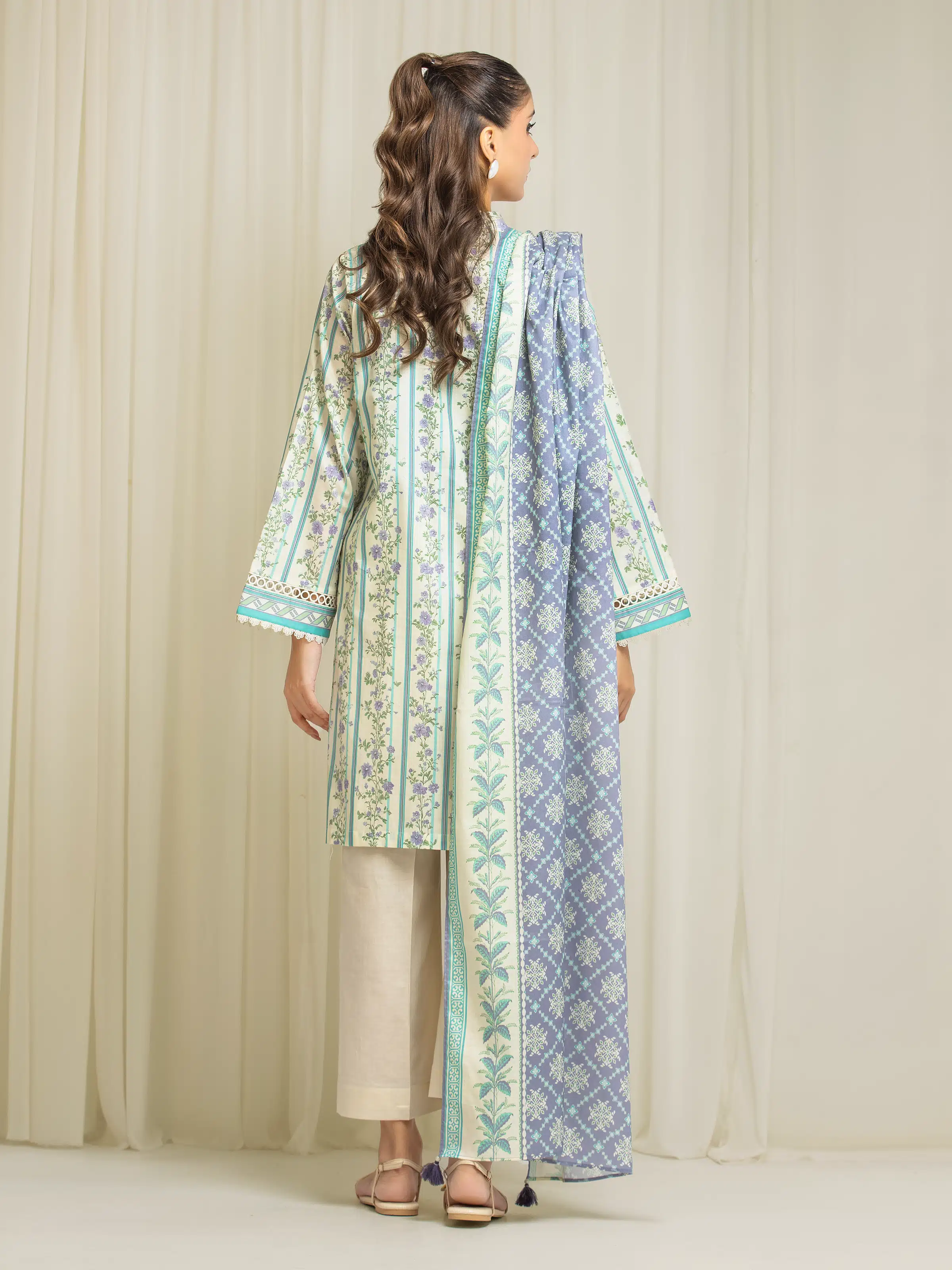 Unstitched Printed Lawn Suit - EWU6A1-36568-3P - Image 6