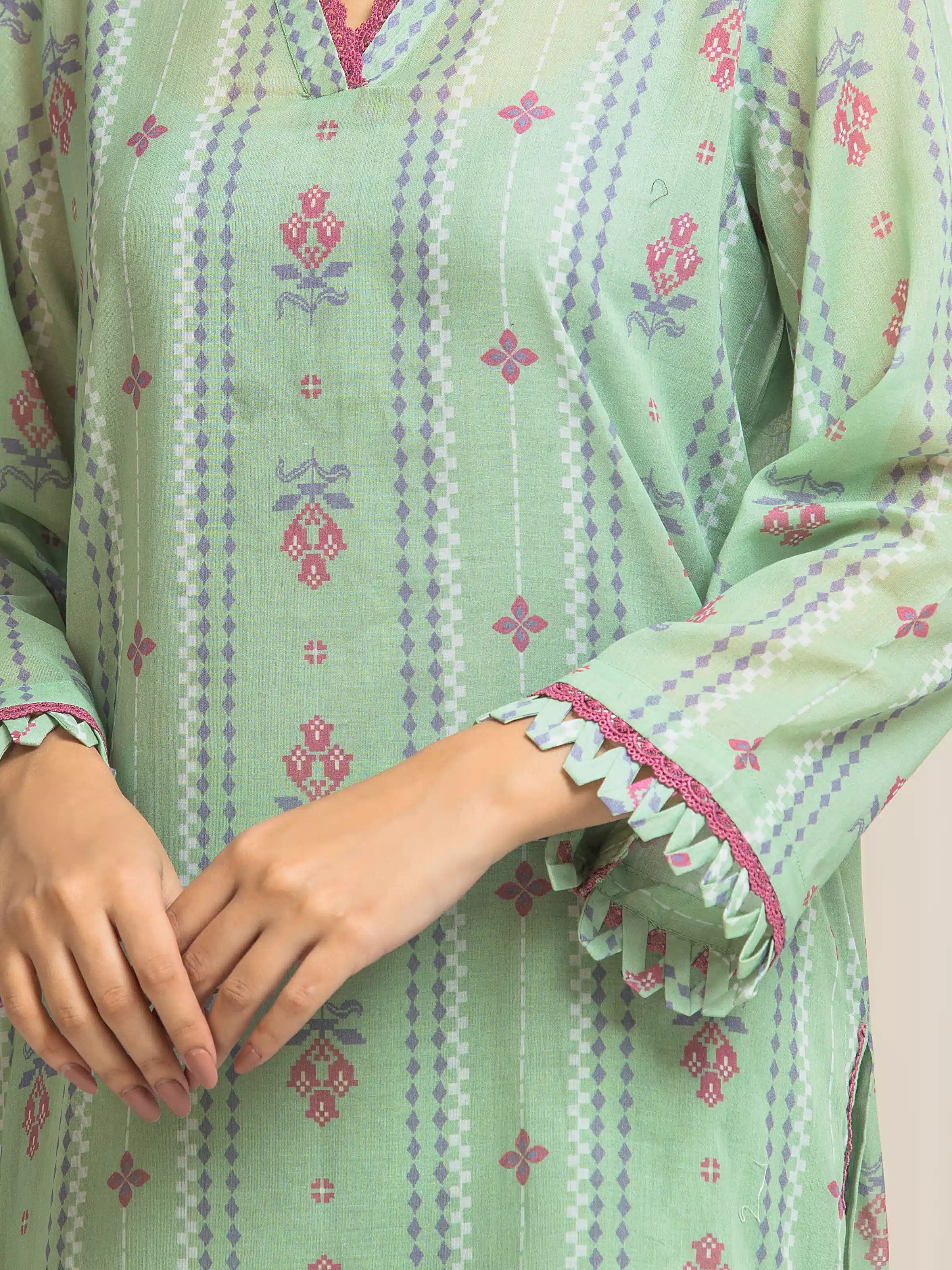 Unstitched Printed Lawn Suit - EWU6A1-36576-3P - Image 4