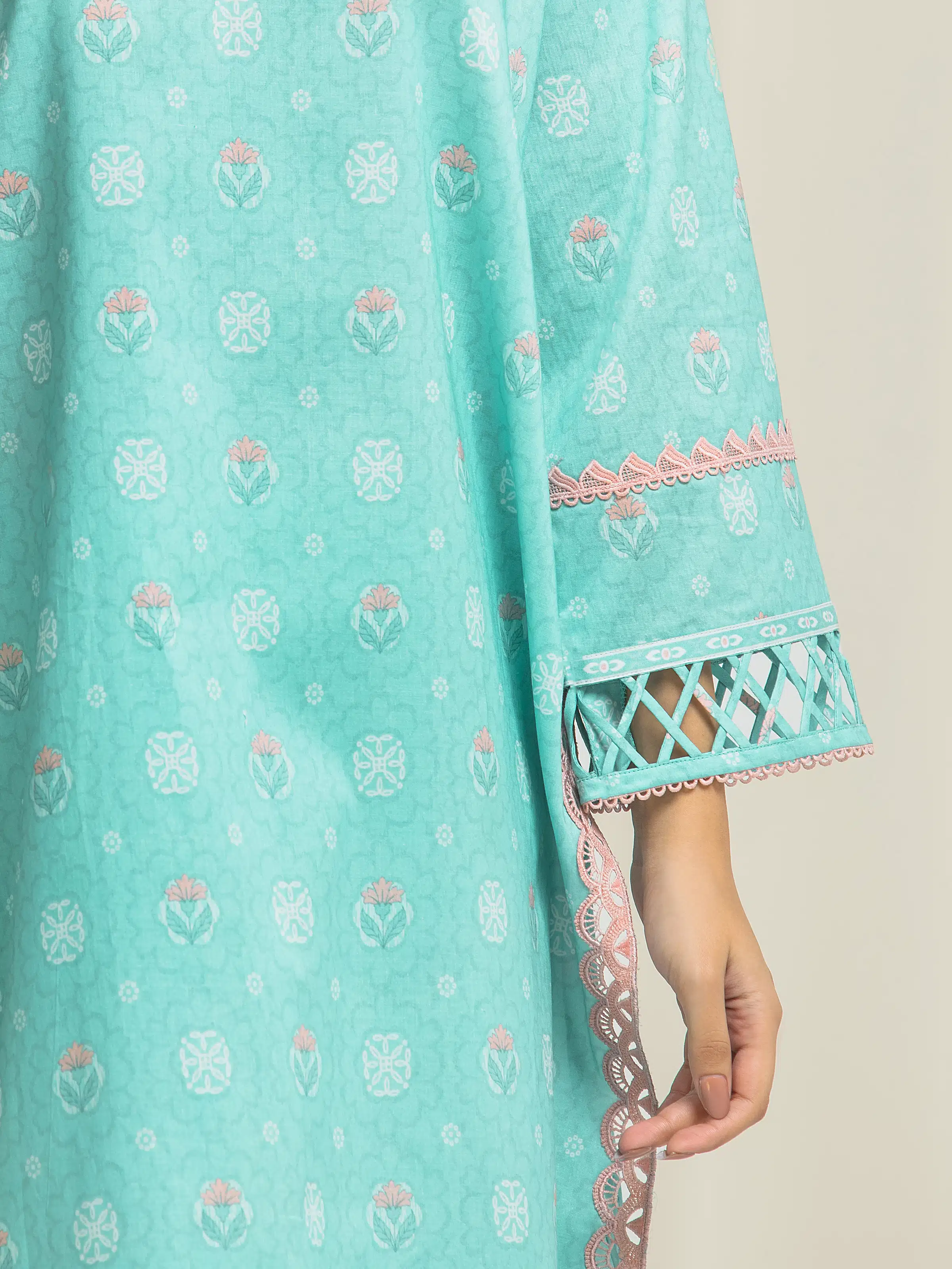 Unstitched Printed Lawn Suit - EWU6A1-36577-3P - Image 4