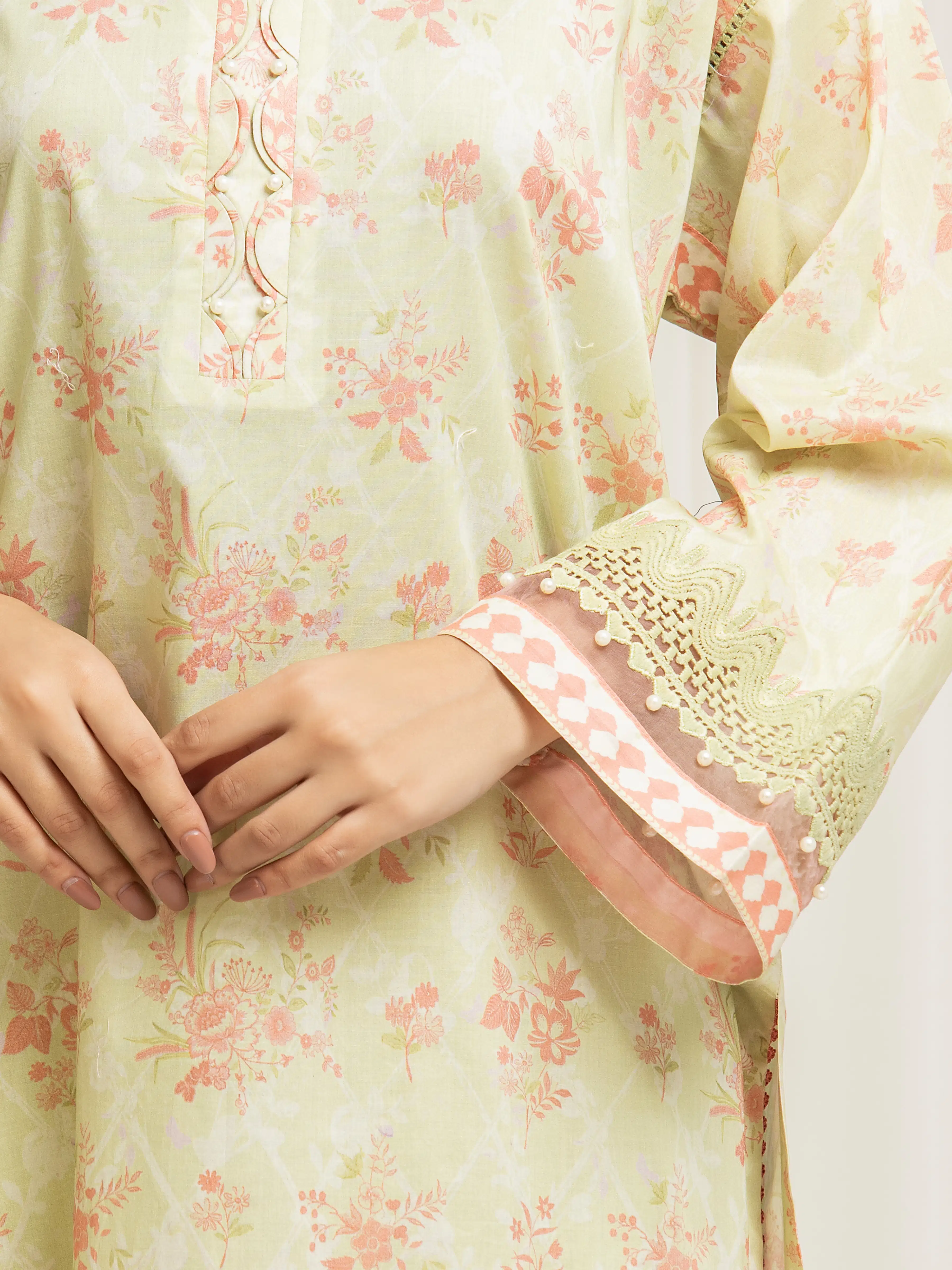 Unstitched Printed Lawn Suit - EWU6A1-36583-3P - Image 3