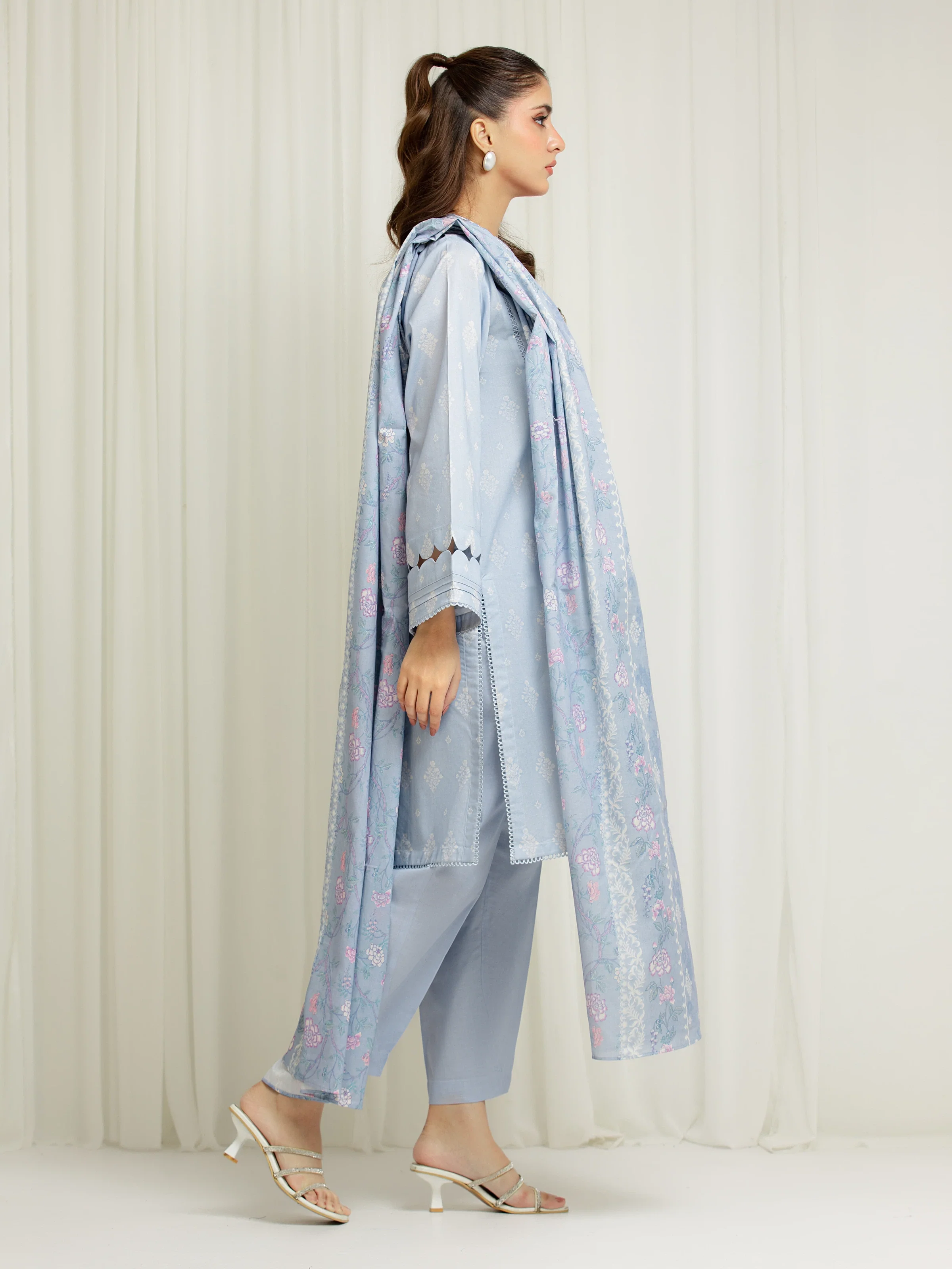 Unstitched Printed Lawn Suit - EWU6A1-36588-3P - Image 4
