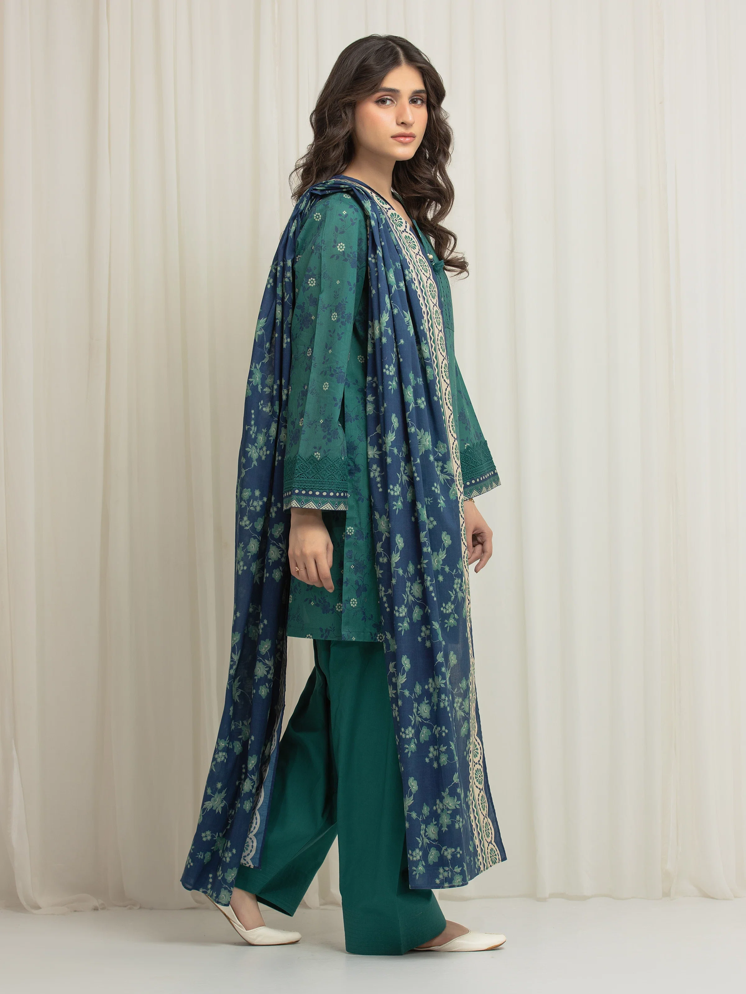 Unstitched Printed Lawn Suit - EWU6A1-36632-3P - Image 6