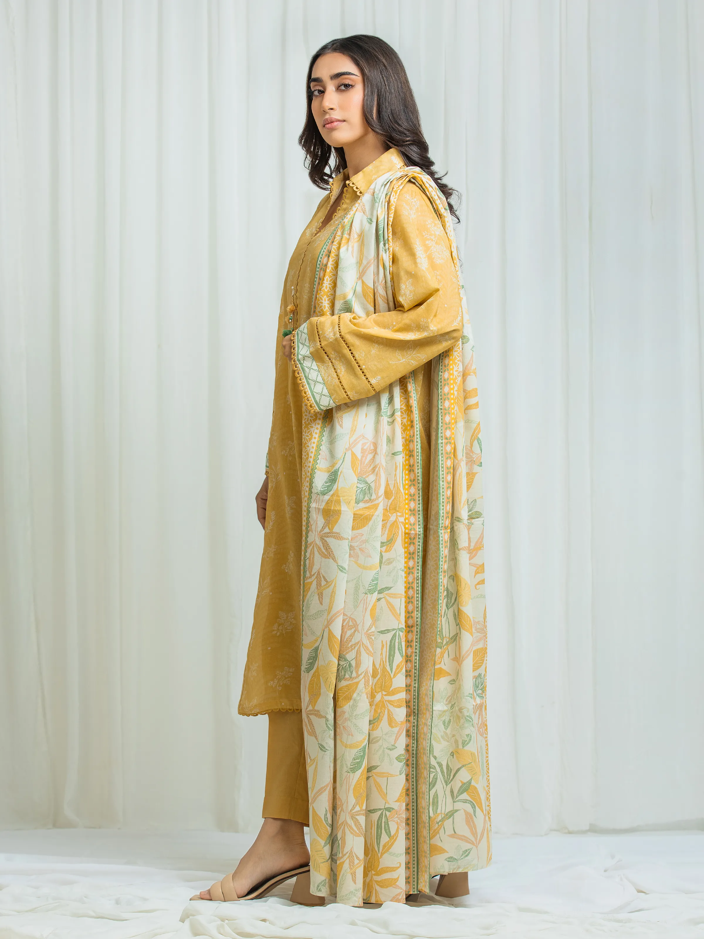 Unstitched Printed Lawn Suit - EWU6A1-36554-3P - Image 5